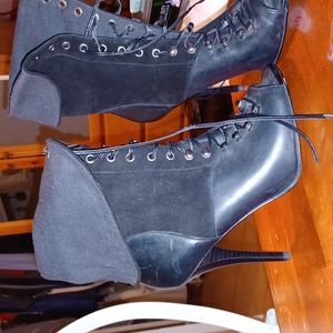 Guess Black Open Toe Lace up Booties/Heels 8 1/2 M